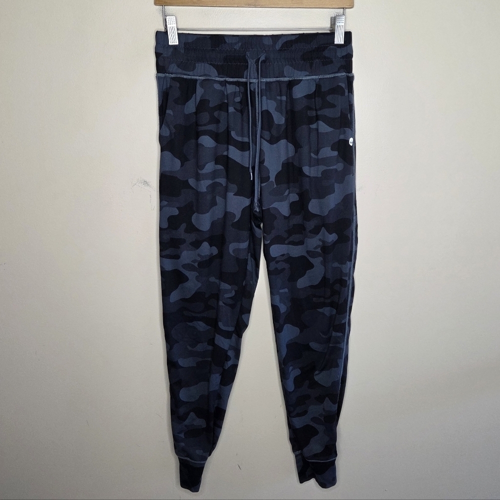 Senita | Black Gray Camo Weekend Joggers Athleisure Pants Size Small